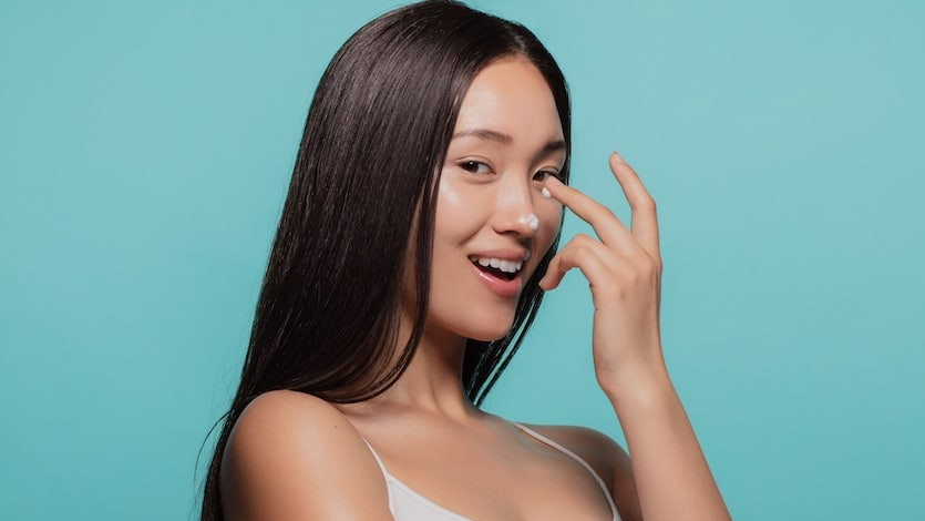 不脱妆的秘密竟藏在这些步骤里！他们这样做，妆容稳住12小时不崩！